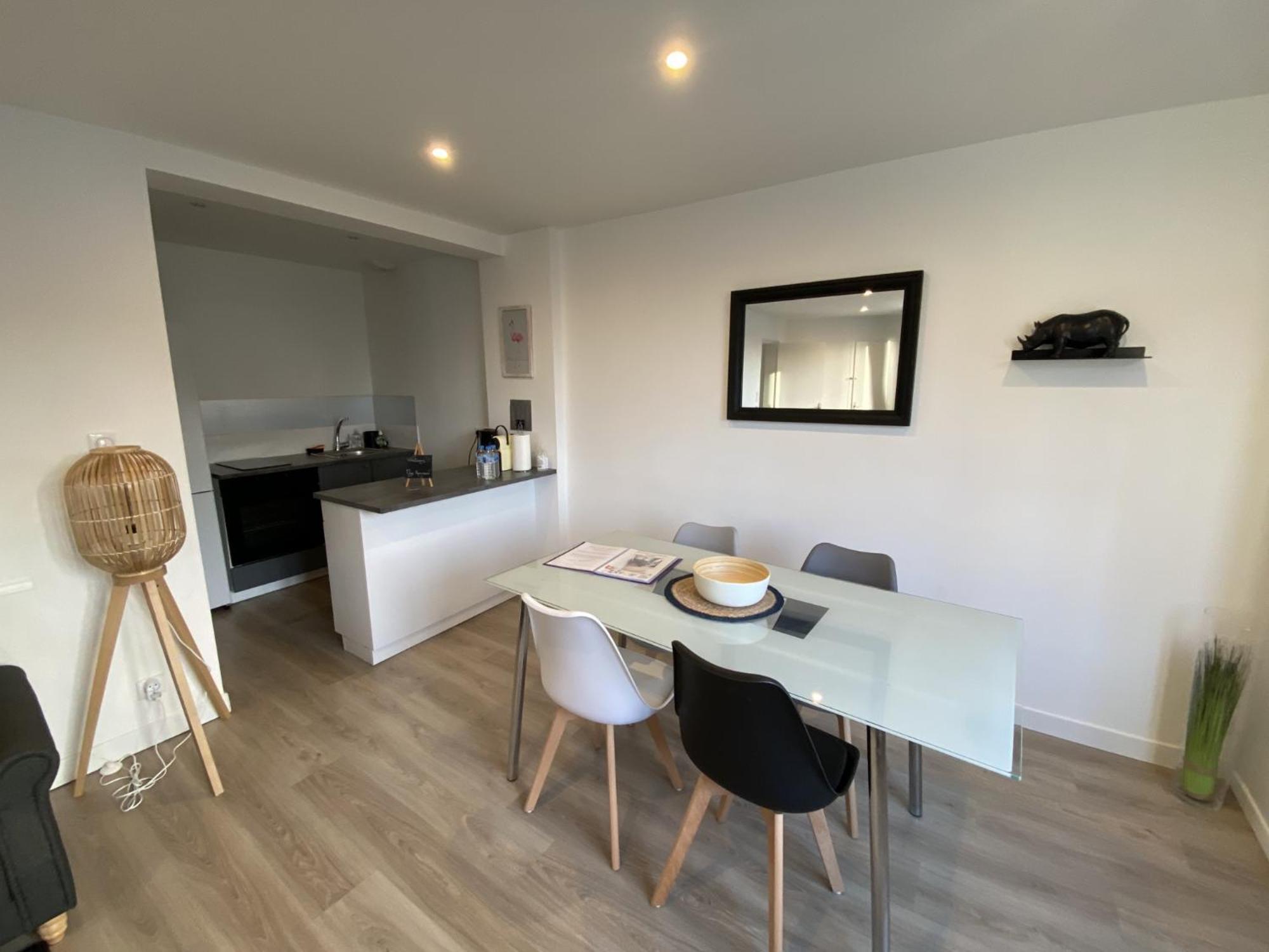 Appartement Cholet Les Halles Cote Jardin Exterior photo